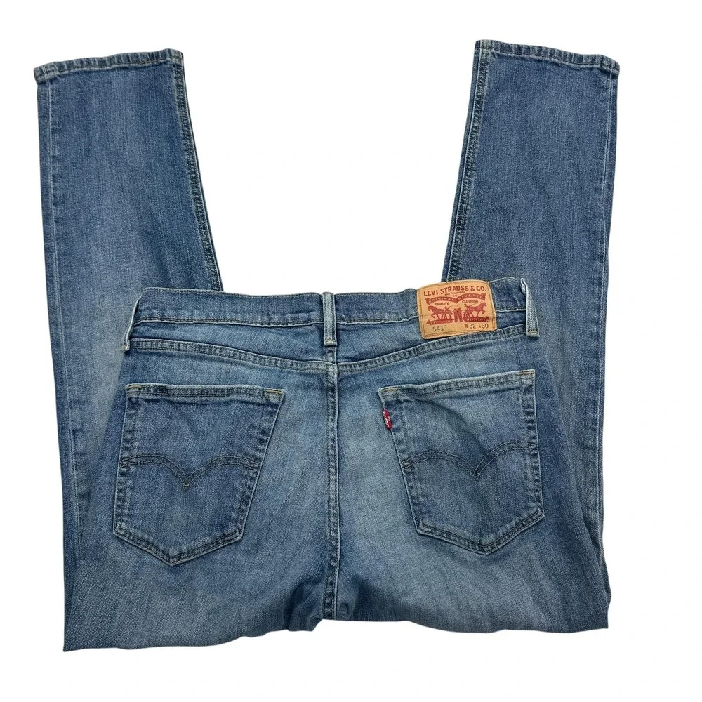 Levis 541 Jeans Mens 32x30 Blue Athletic Fit Denim Pants Distressed Wear Patch